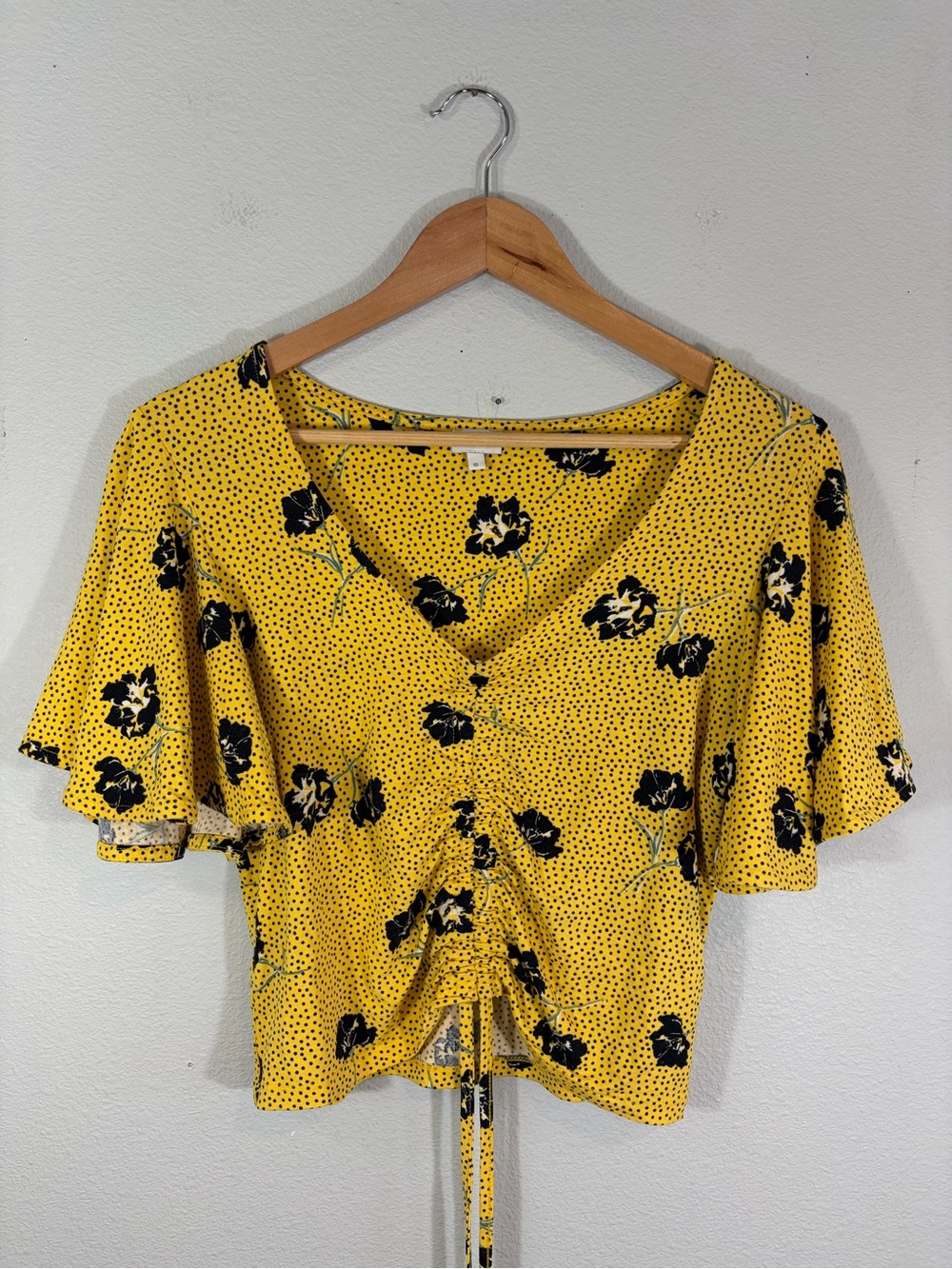 River Island Yellow Floral Tie-Front Crop Top